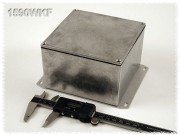 Aluminium Gehuse, wasserdicht, Boden mit Montagewinkeln...