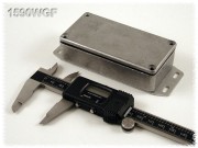 Aluminium Gehuse, wasserdicht, Boden mit Montagewinkeln...
