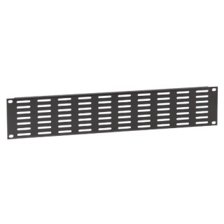 19 U-shaped ventilation panel with horizontal slots, 2U