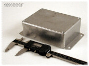 Aluminium Gehäuse, Boden mit Montagewinkeln...