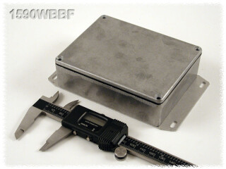 Aluminium Gehäuse, wasserdicht, Boden mit Montagewinkeln 93x119x30 mm, natur