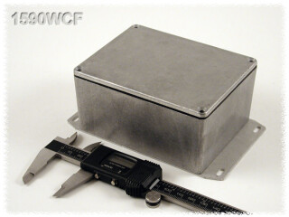 Aluminium Gehäuse, wasserdicht, Boden mit Montagewinkeln 94x120x53 mm, natur