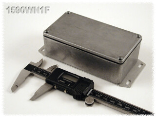 Aluminium Gehäuse, wasserdicht, Boden mit Montagewinkeln 66x121x35 mm, natur